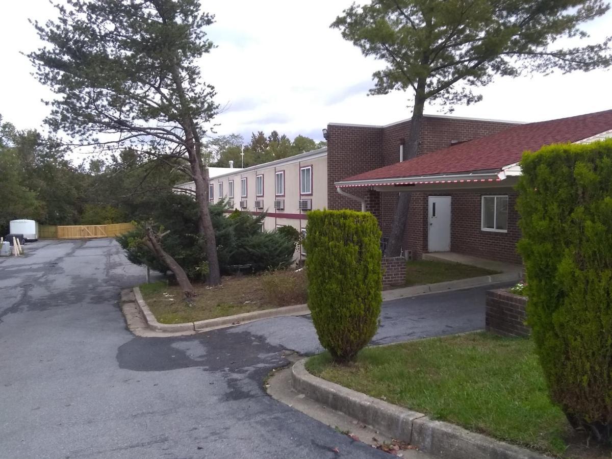 Red Crown Inn Лорел Экстерьер фото