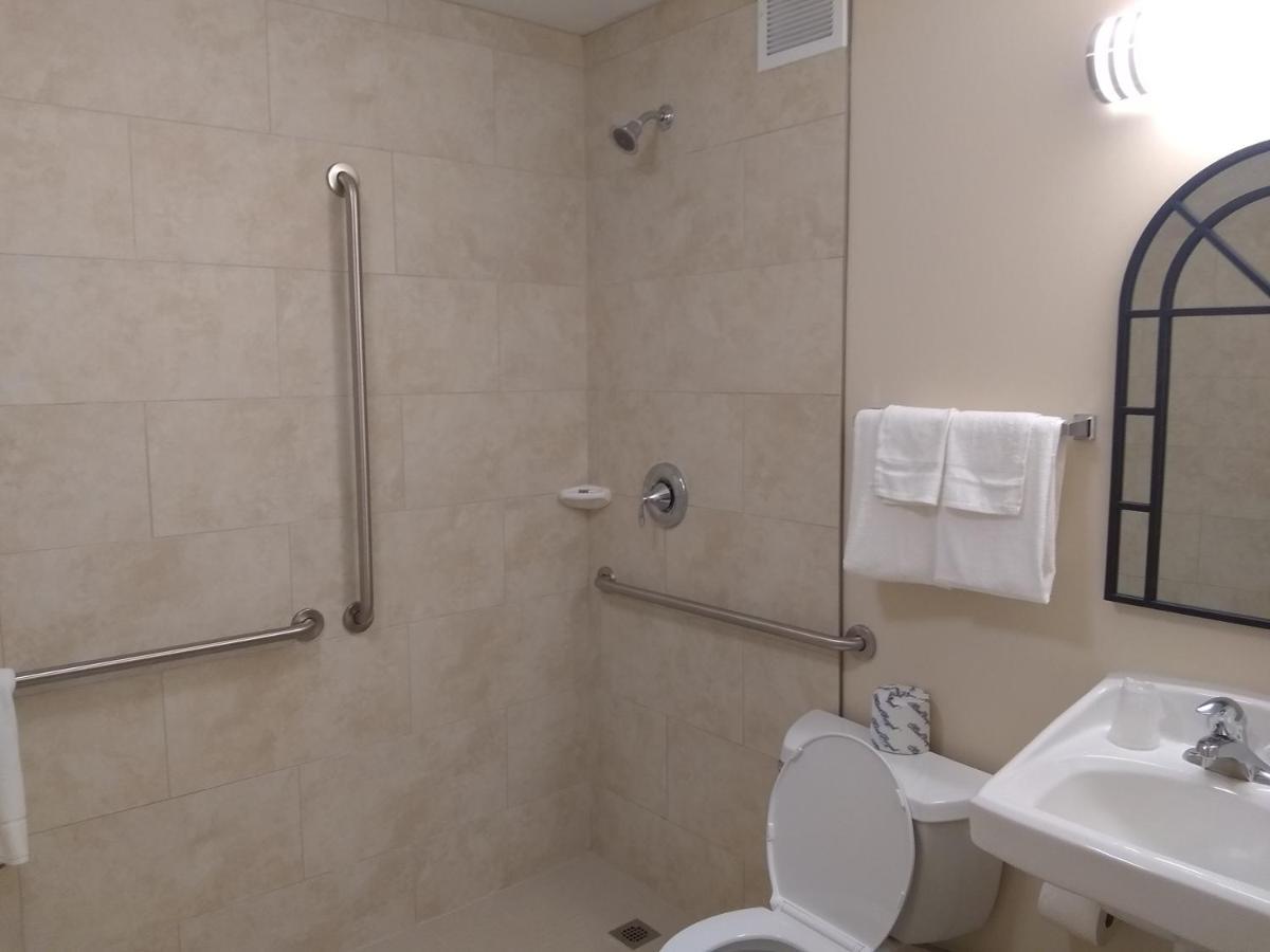 Red Crown Inn Лорел Экстерьер фото