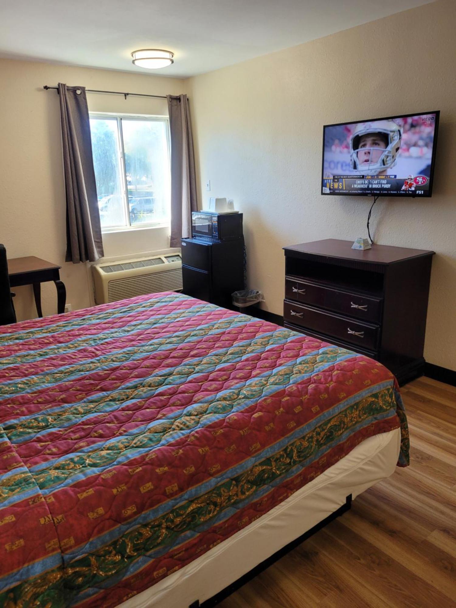 Red Crown Inn Лорел Экстерьер фото