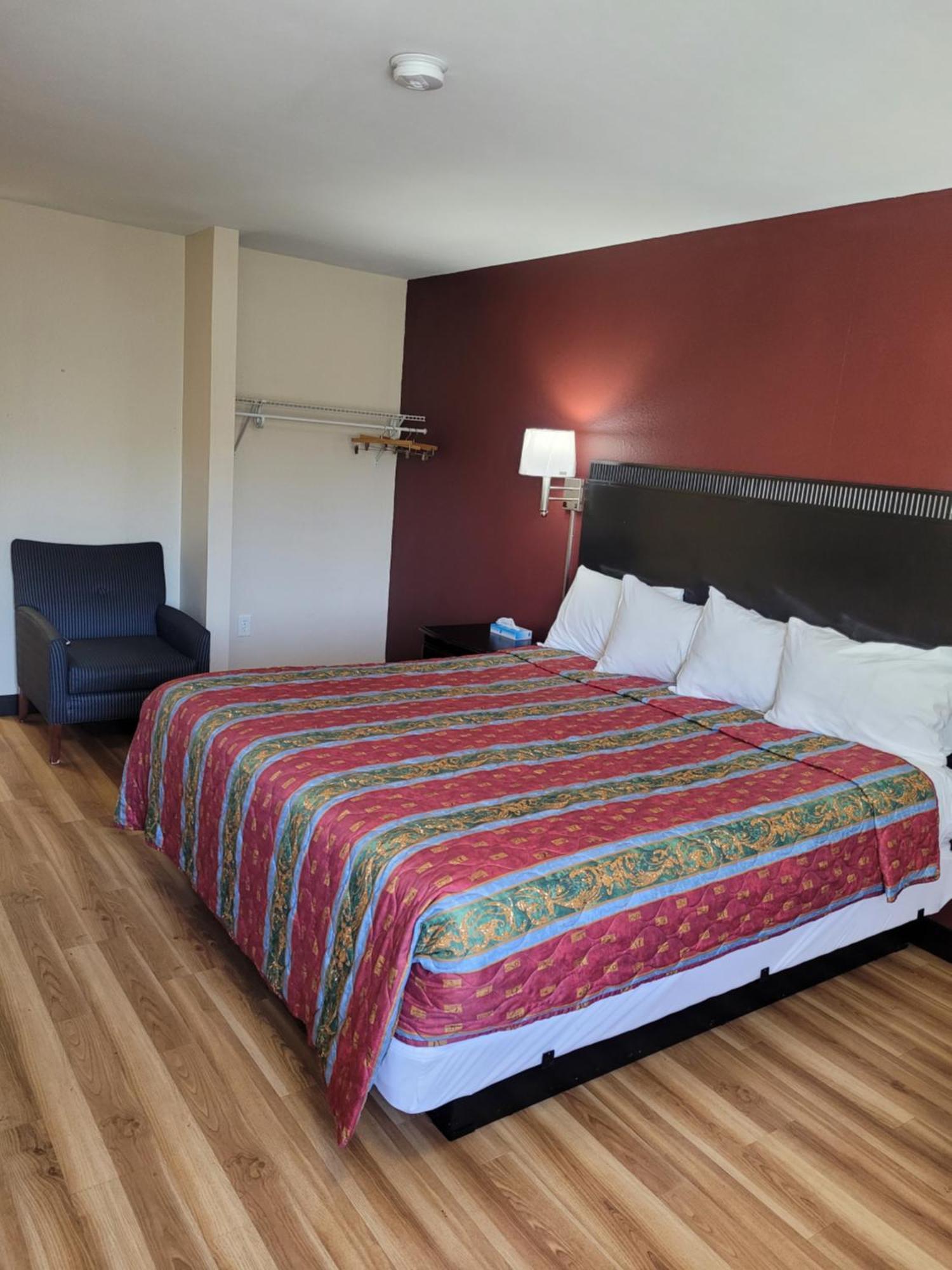 Red Crown Inn Лорел Экстерьер фото